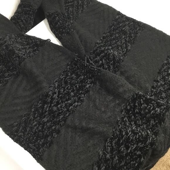 Rebecca Minkoff  Blocked Yarn Muffler (F2) - Picture 3 of 7
